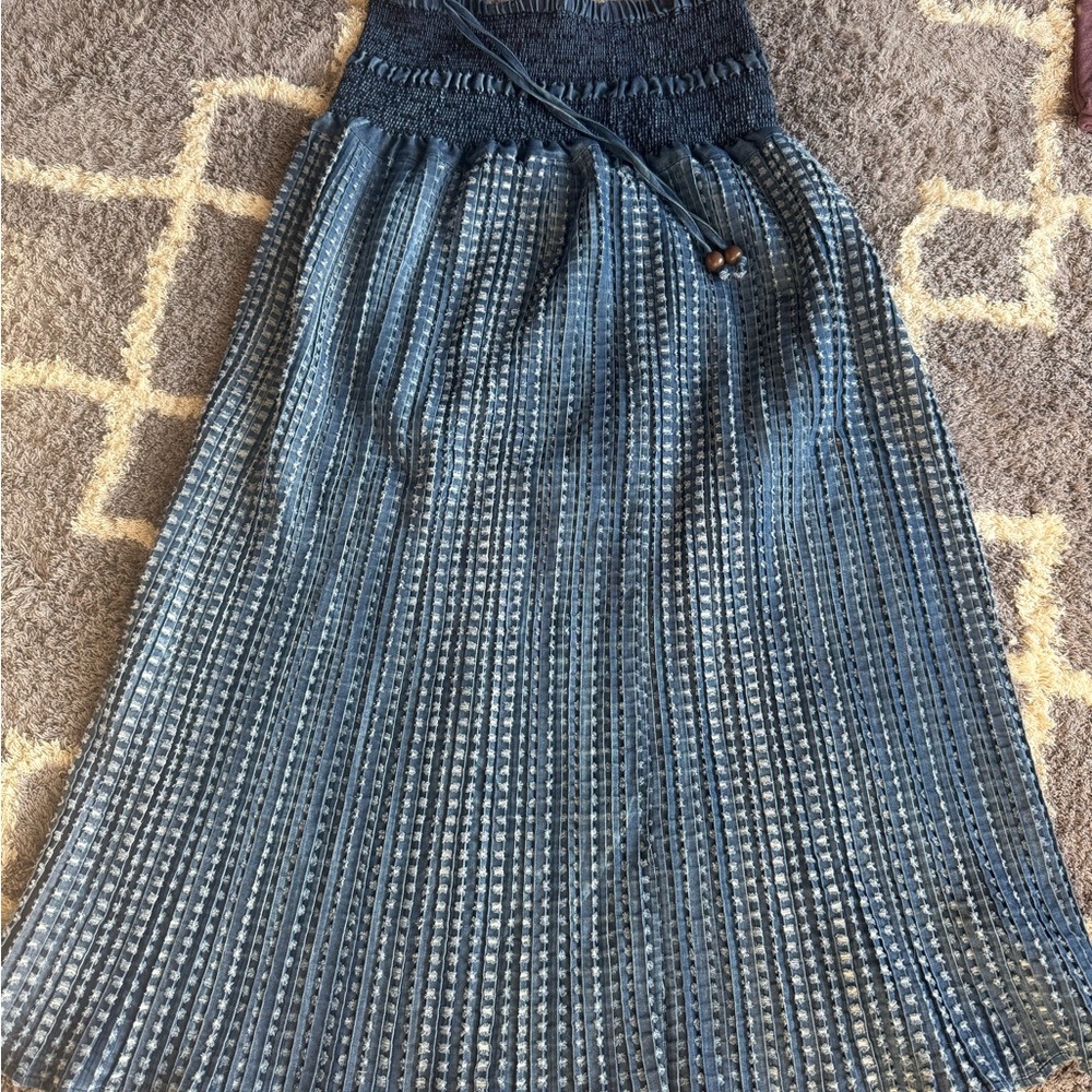 Elegant Blue Pleated Skirt